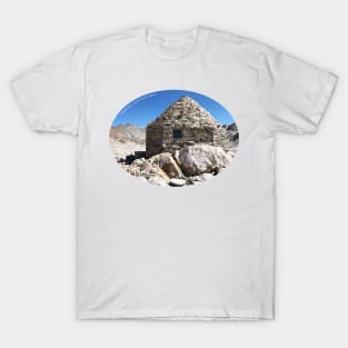 MUIR HUT - JOHN MUIR TRAIL T-Shirt